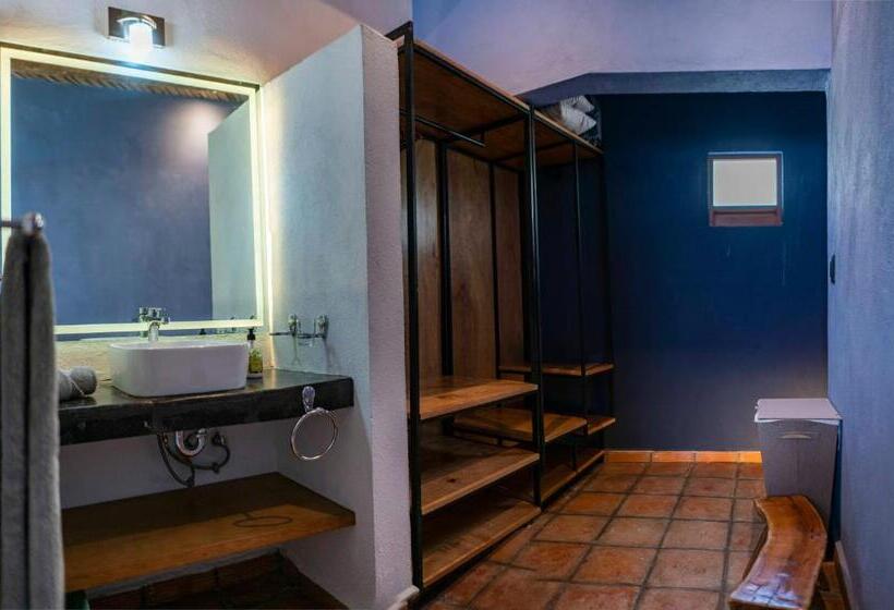 חדר לארבעה סטנדרטי עם מרפסת, Villa Mosaico   Luxury Lofts