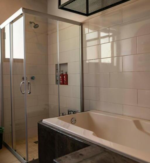 חדר לארבעה סטנדרטי עם מרפסת, Villa Mosaico   Luxury Lofts