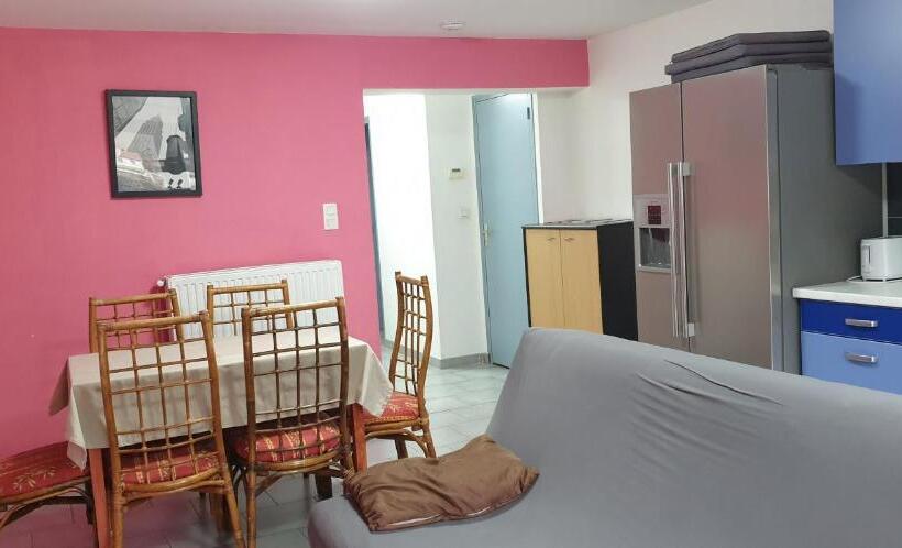 テラス付き１ベッドルームアパートメント, Presqu île De Chooz