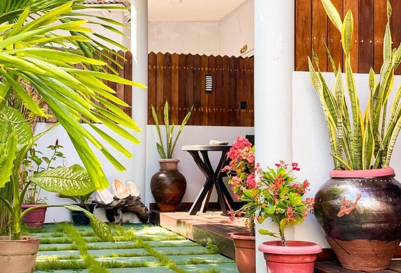 اتاق استاندارد با چشم‌انداز باغ, Tides Dhigurah