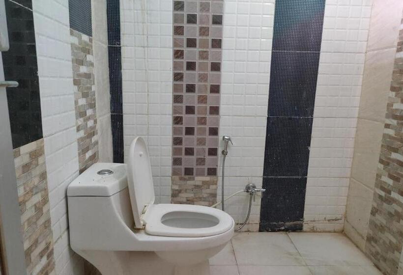 トリプルクラシックルーム, Pop 83629 Jayka