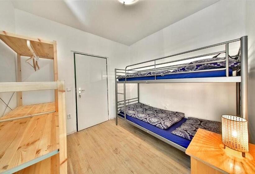 غرفة عائلية, Penzion Kairos