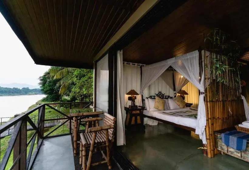 バルコニー付きジュニアスイート, Anchaviyo Resort