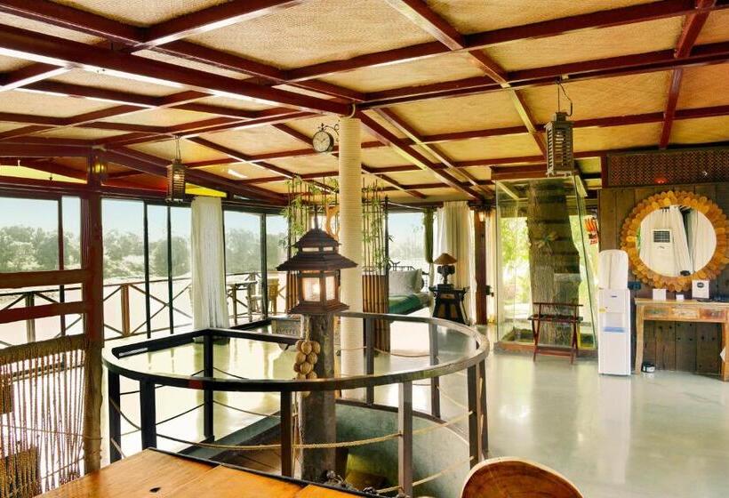 סוויטת ג'וניור עם מרפסת, Anchaviyo Resort