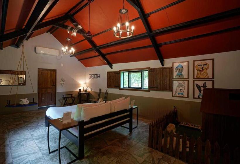 חדר סופריור עם מיטת קינג, Anchaviyo Resort