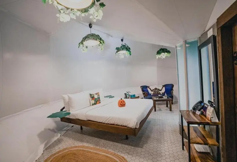 デラックスルーム, Anchaviyo Resort