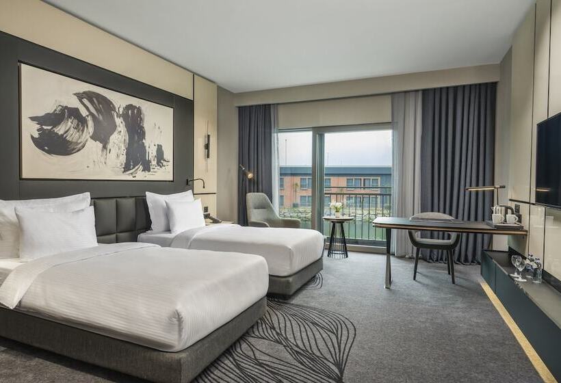 オーシャンビュースタンダードルーム, Crowne Plaza Istanbul Tuzla Viaport Marina, An Ihg