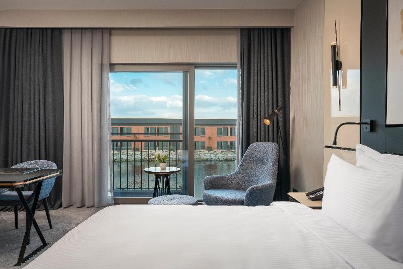 キングサイズベッドのスタンダードルーム, Crowne Plaza   Istanbul Tuzla Viaport Marina, An Ihg