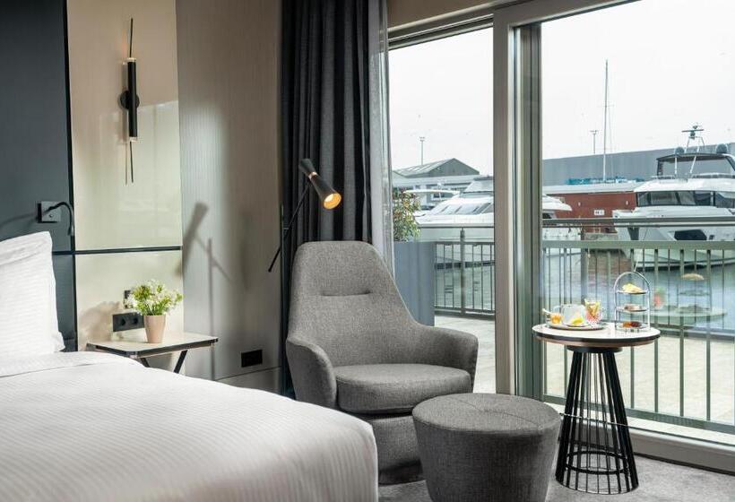 キングサイズベッドのスタンダードルーム, Crowne Plaza Istanbul Tuzla Viaport Marina, An Ihg