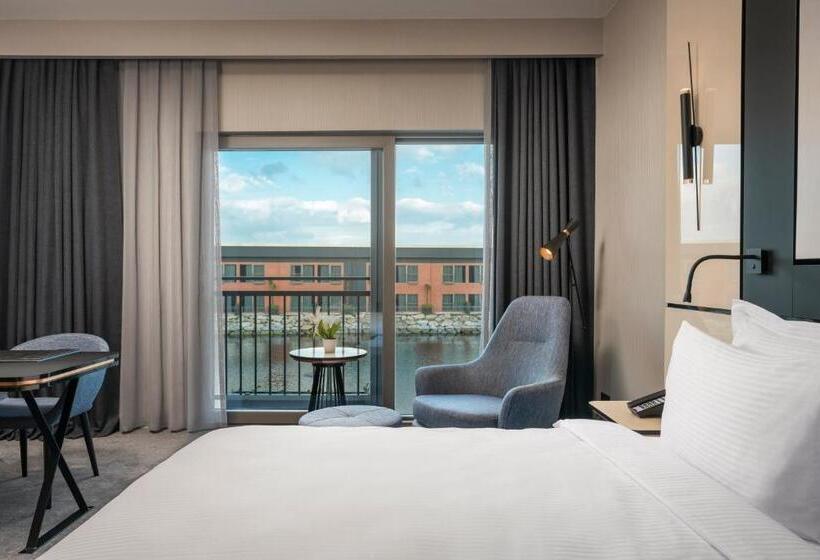 キングサイズベッドのスタンダードルーム, Crowne Plaza   Istanbul Tuzla Viaport Marina, An Ihg