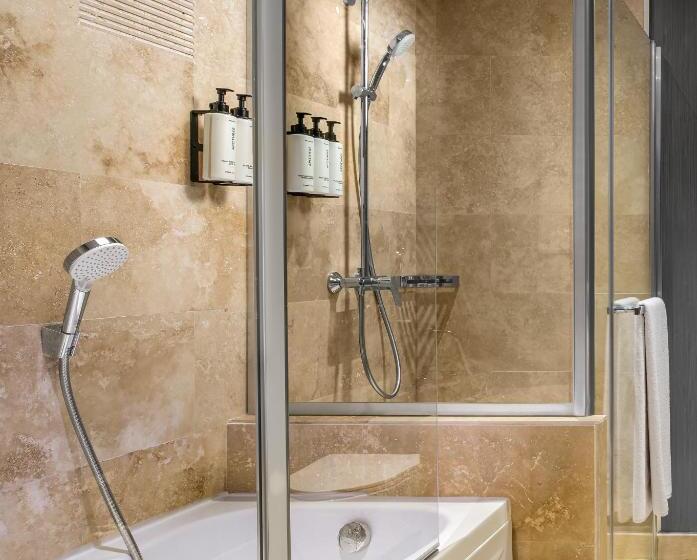 オーシャンビュースタンダードルーム, Crowne Plaza   Istanbul Tuzla Viaport Marina, An Ihg