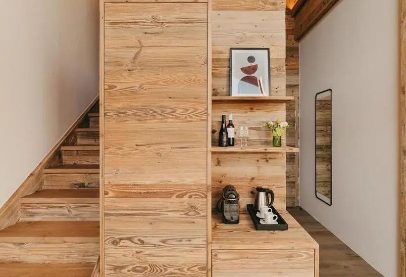 Duplex Suite, Eringer