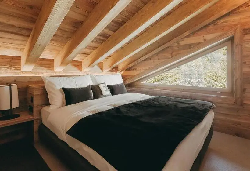 Duplex Suite, Eringer