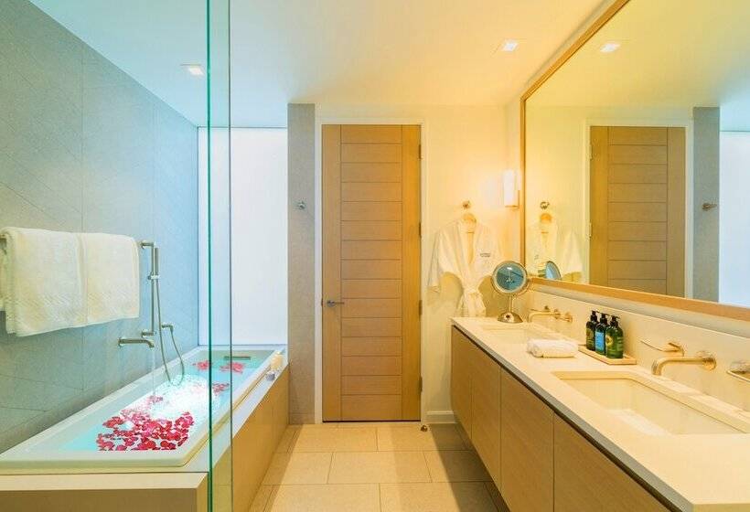 Deniz Mandarazıl Standart Stüdyo, Rock House