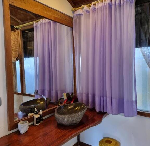 اتاق استاندارد سه نفره, Villa Bulan