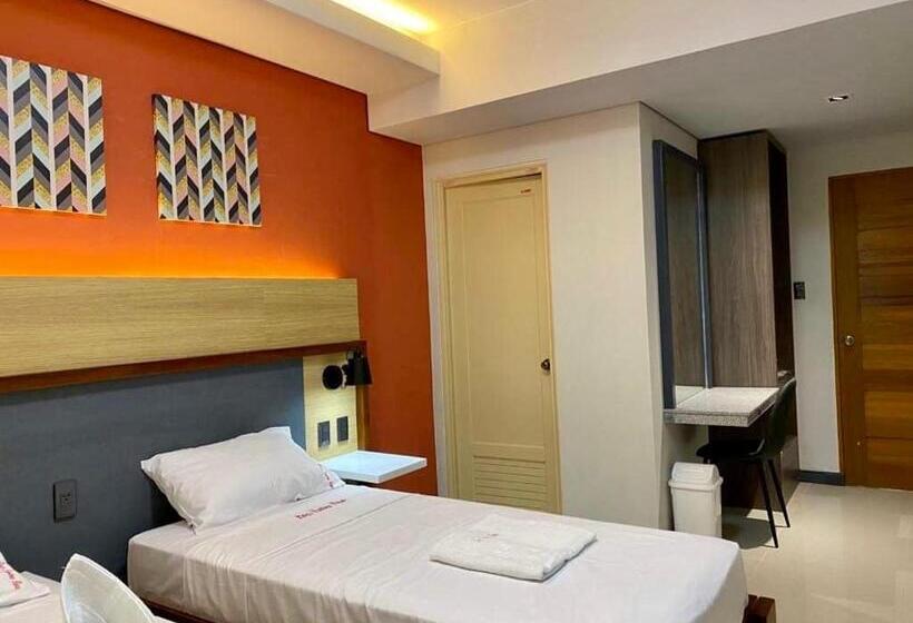 חדר סטנדרט, Kara’s Pension House