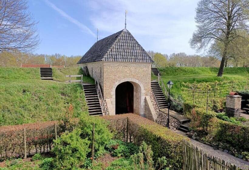 غرفة قياسية, Bij De Friesche Poort