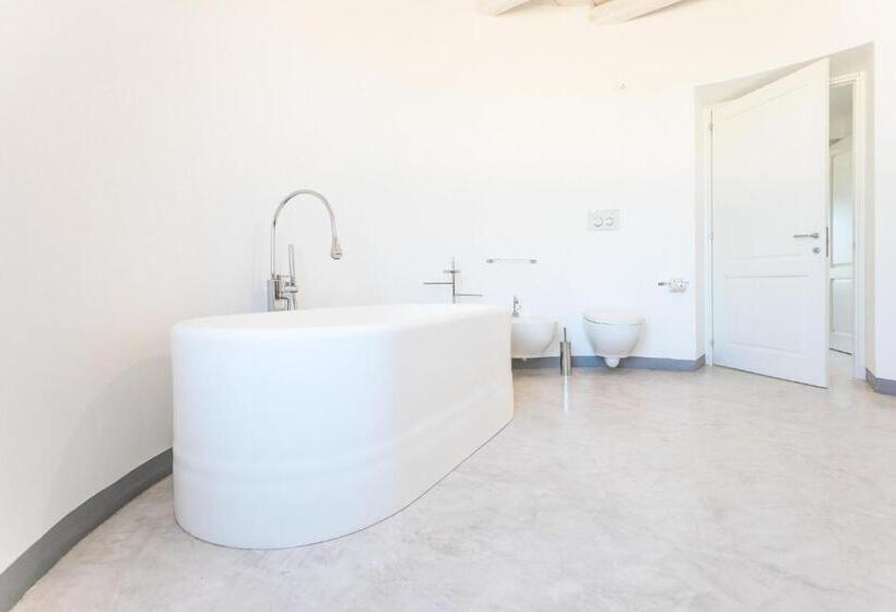 جناح, Palummare   Agri Hotel Relais