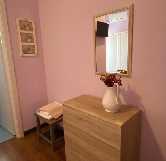 חדר סטנדרט, Sogni E Colori