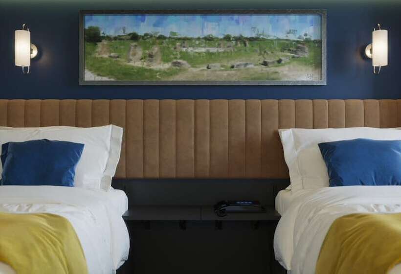 Номер Стандарт, La Tour