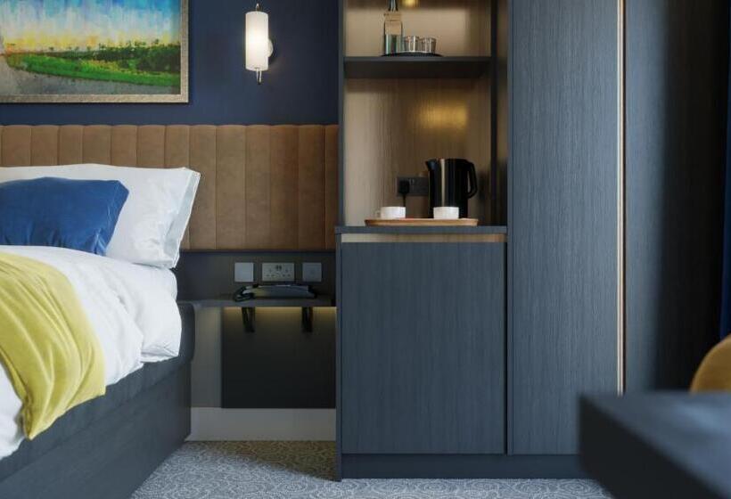 Номер Стандарт Кровать Кинг Адаптированный для Инвалидов, La Tour