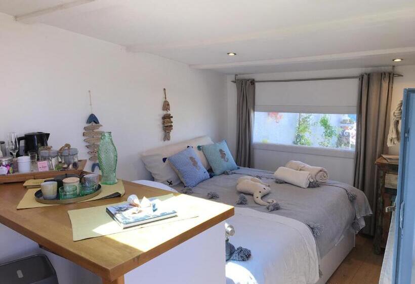 デラックスルーム, Cabanon De Pêcheur En Bord De Lagune