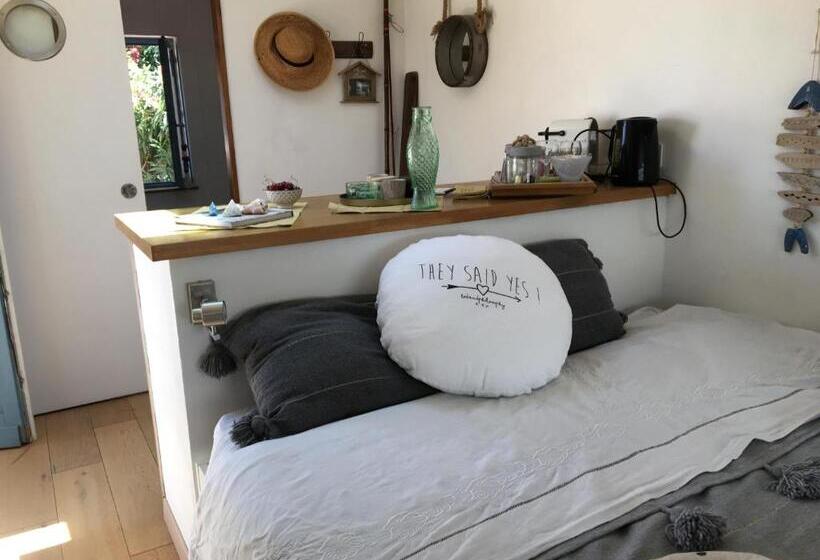 デラックスルーム, Cabanon De Pêcheur En Bord De Lagune