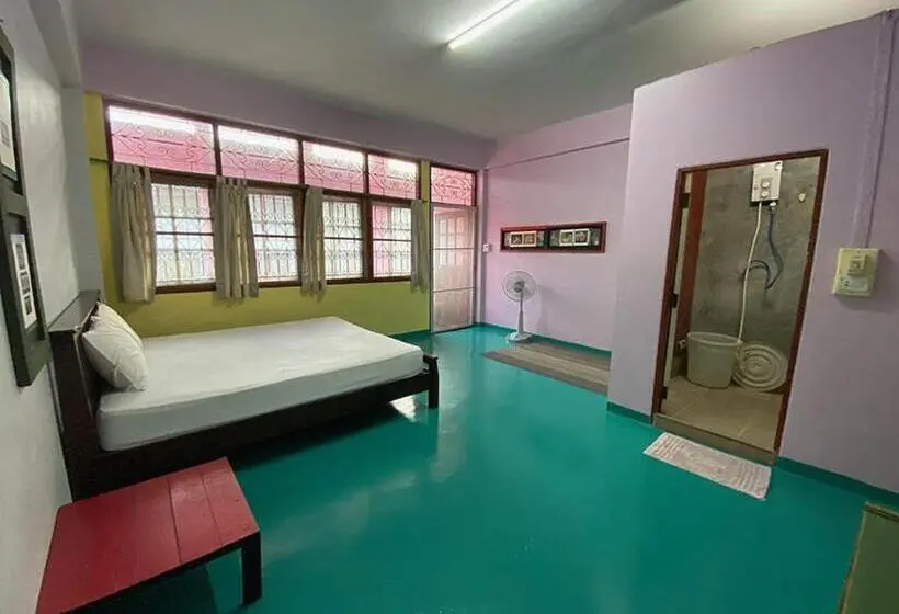 اتاق استاندارد, Smile Guesthouse Krabi