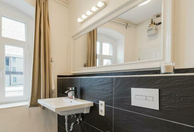 آپارتمان 1 خوابه, Suite & Apart