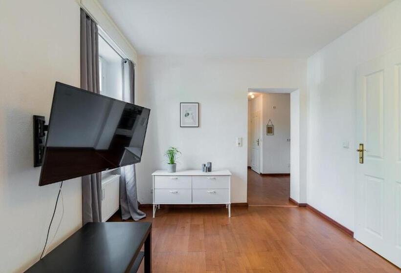 آپارتمان 1 خوابه همکف, Suite & Apart