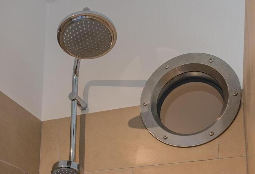 استودیوی استاندارد, Suite & Apart