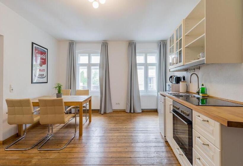 آپارتمان 1 خوابه, Suite & Apart