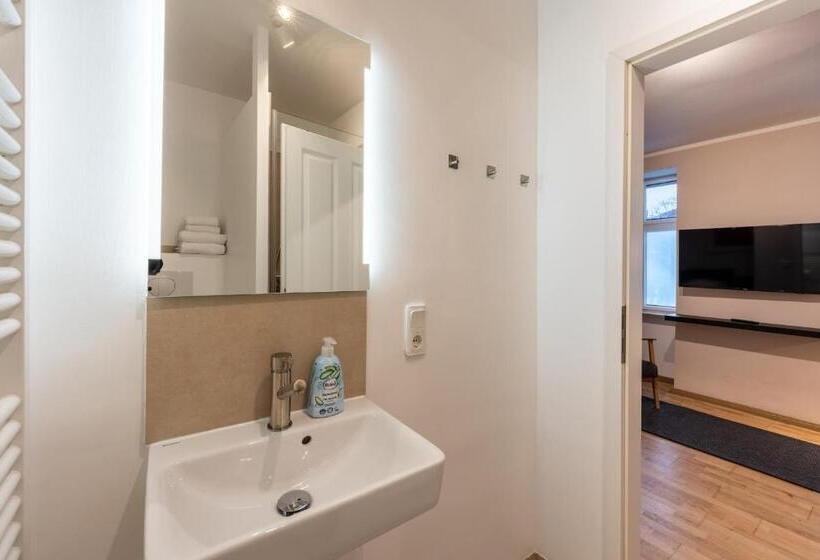 آپارتمان 1 خوابه همکف, Suite & Apart