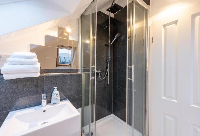 استودیوی استاندارد, Suite & Apart