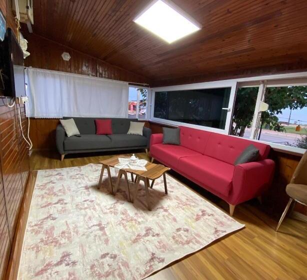 بنگله خانوادگی, Türkmen Apart