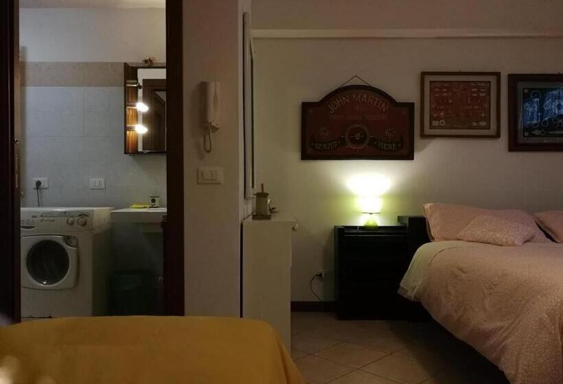 패밀리 룸, Casa Di Amici