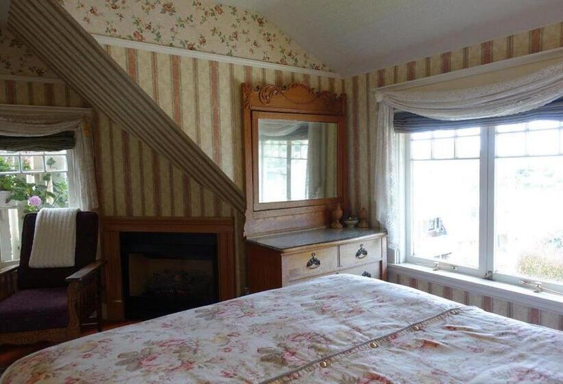 חדר סטנדרט נוף לים, The Old St Angela Inn