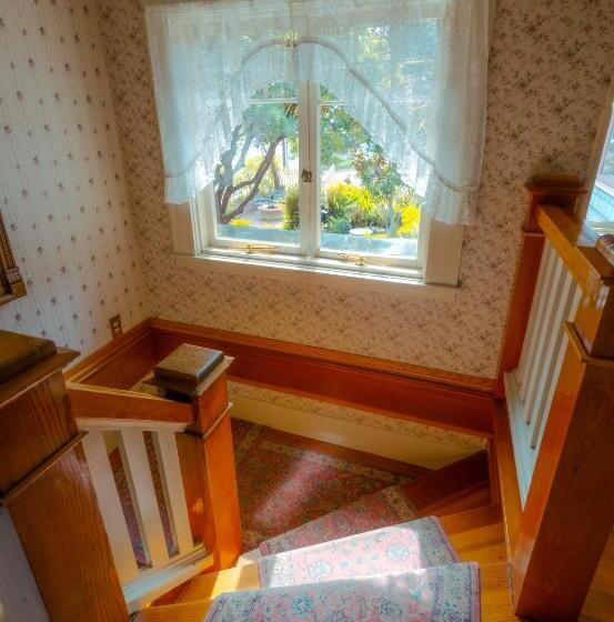 חדר סטנדרט נוף לים, The Old St Angela Inn