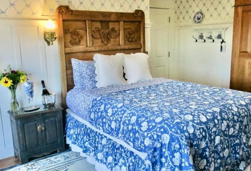 חדר סטנדרט עם מרפסת, The Old St Angela Inn