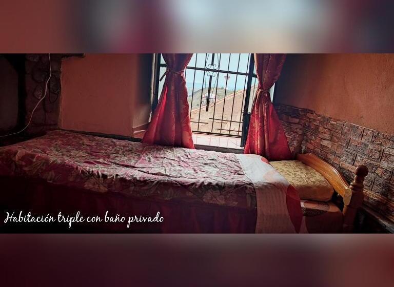 스탠다드 트리플 룸, Casa De Huéspedes María Victoria