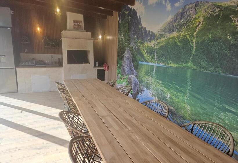 ویلای سوپریور 1 خوابه, Happy Times