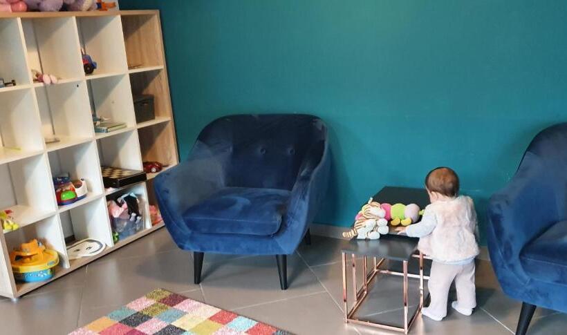 ویلای سوپریور 1 خوابه, Happy Times