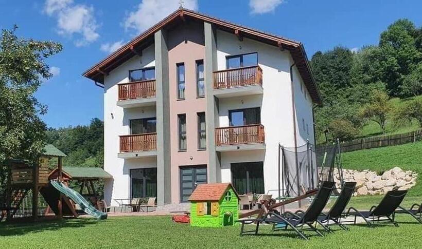 ویلای سوپریور 1 خوابه, Happy Times