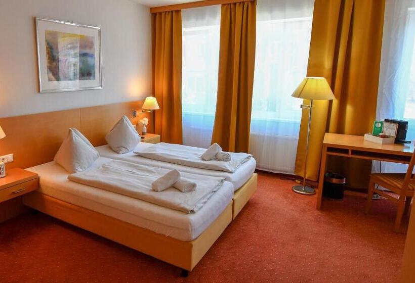 اتاق استاندارد سه نفره, Motel55   Nettes Hotel Mit Self Check In In Villach, Warmbad
