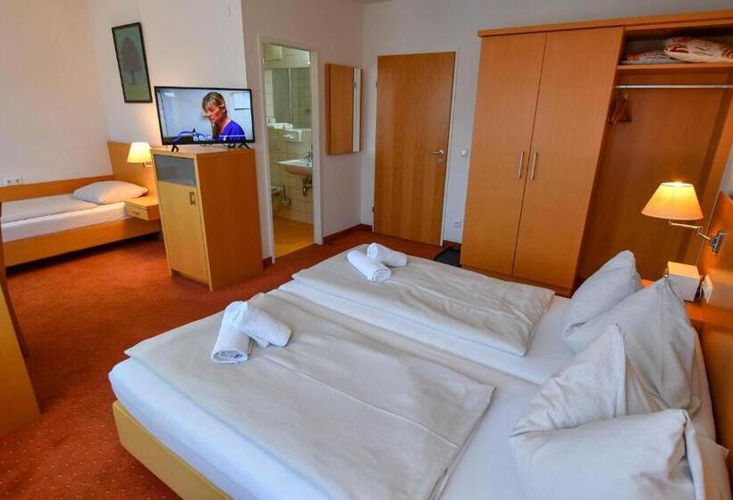 اتاق استاندارد سه نفره, Motel55   Nettes Hotel Mit Self Check In In Villach, Warmbad