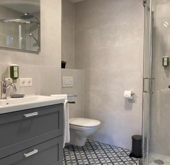 １階の１ベッドルームアパートメント, Motel55   Nettes Hotel Mit Self Check In In Villach, Warmbad
