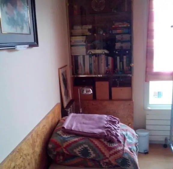 اتاق یک تخته با چشم‌انداز باغ, Chambres D Hôtes Issy Paris