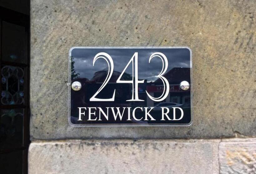 חדר משפחתי, Giffnock Rooms