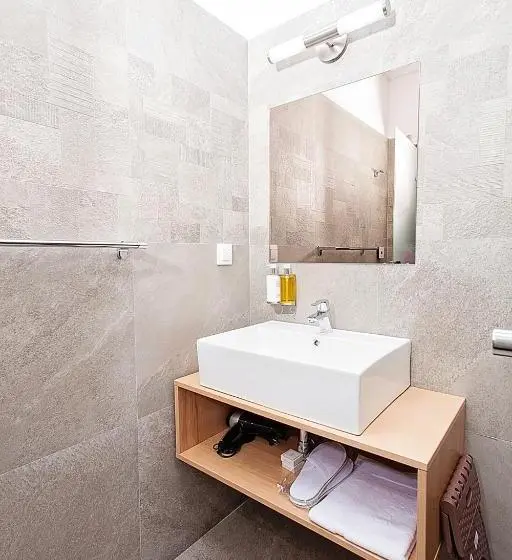Standard-huone Parveke, Roser House Boutique   Pe Malul Lacului Colibita