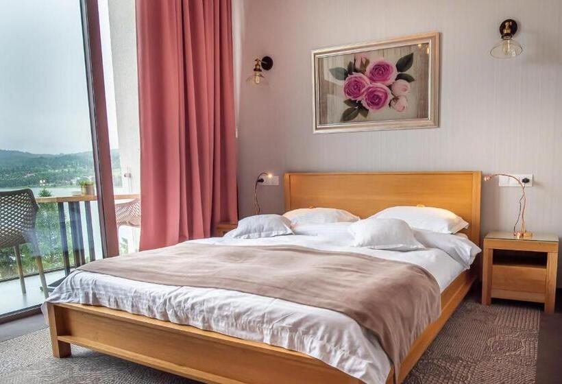 标准间带阳台, Roser House Boutique   Pe Malul Lacului Colibita